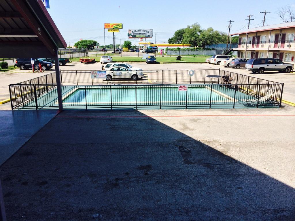 Motor Motel Austin
