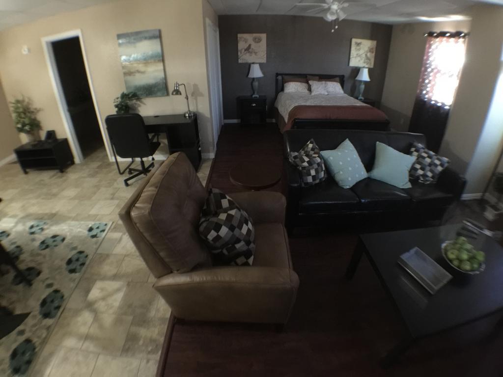 Motor Motel *